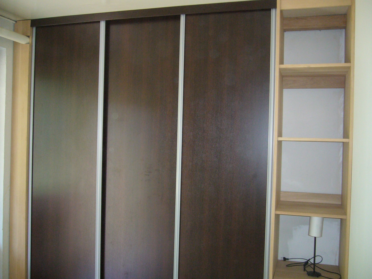 Meuble de rangement portes coulissantes