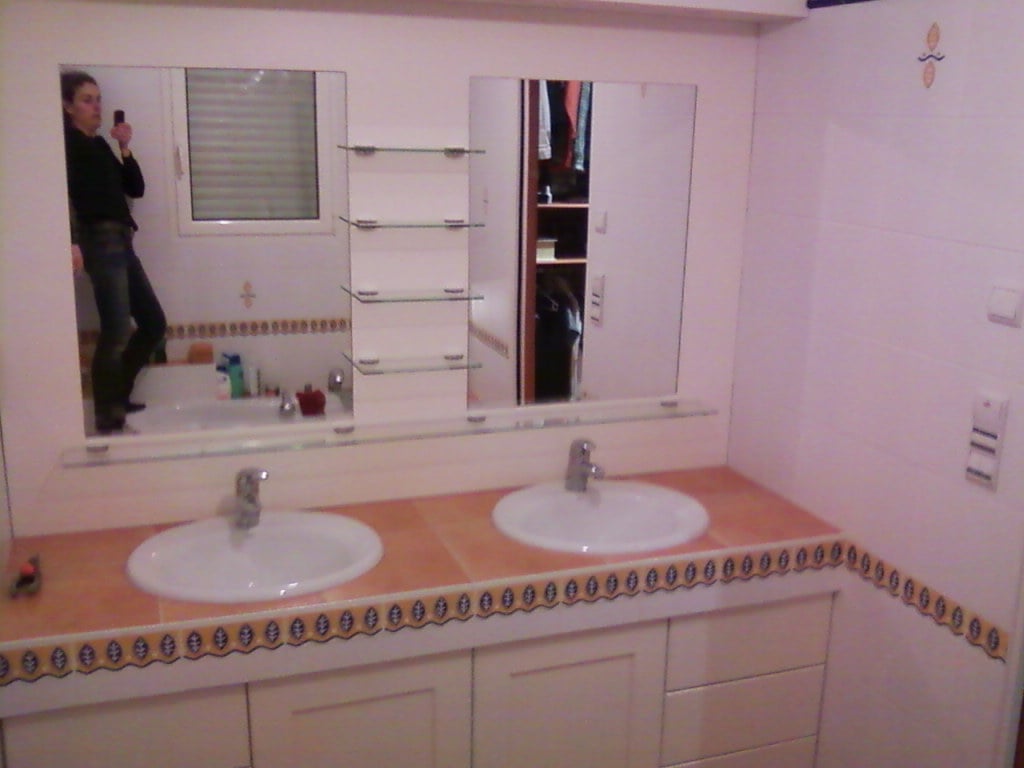 Salle de bain médium laqué